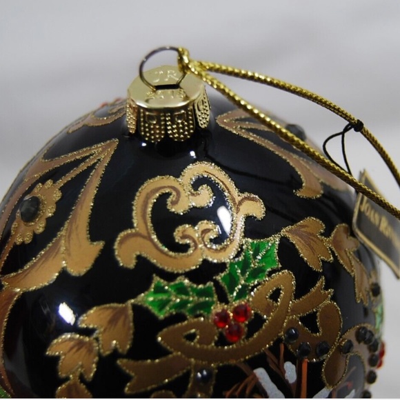 Joan Rivers Cardinal in the Snow Hand Painted Glass Egg Ornament - Picture 4 of 8